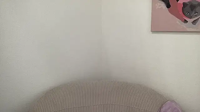 JuicyHelenX webcam