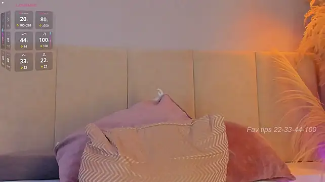 aprilebony_ webcam
