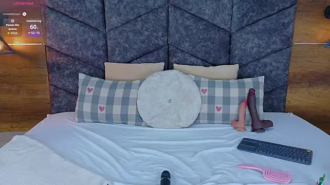 AnnieRouse__ webcam
