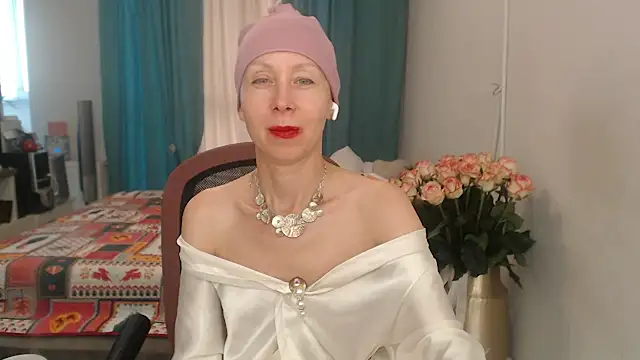 LuxuryNika webcam