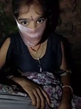 Mahika_yadav live cam on StripChat
