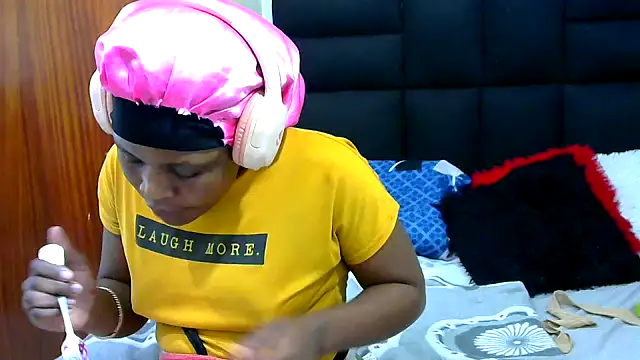 BlondieBitch webcam