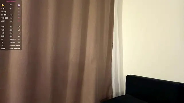 Ur_neighbor_Kira live webcam