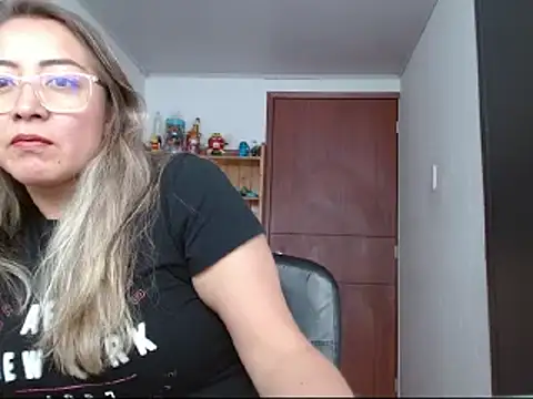 officialRoseVelvet webcam