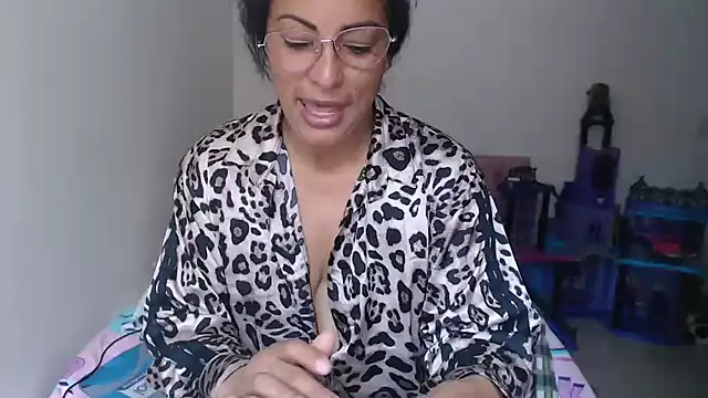 kateleyagrey webcam
