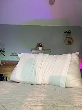 YariRose live sex cam