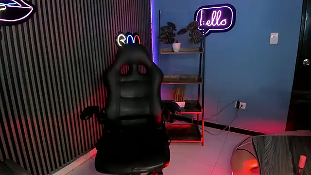 Emily_robertss1 live cam on StripChat