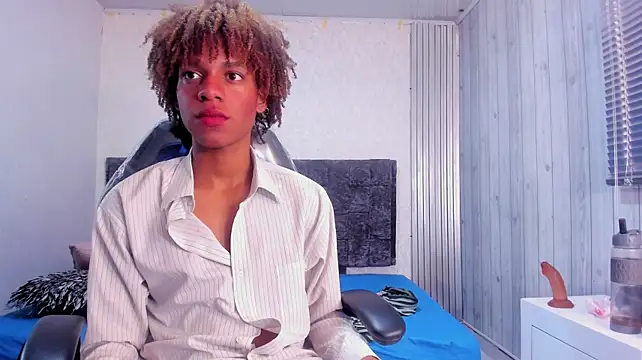 luccas_lowee (M twink) - Hard jerk off