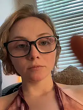 Kat_peachyy26 live webcam