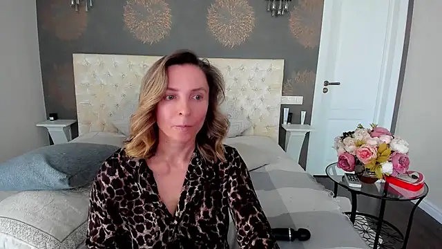 AllisonWilliams live cam on StripChat