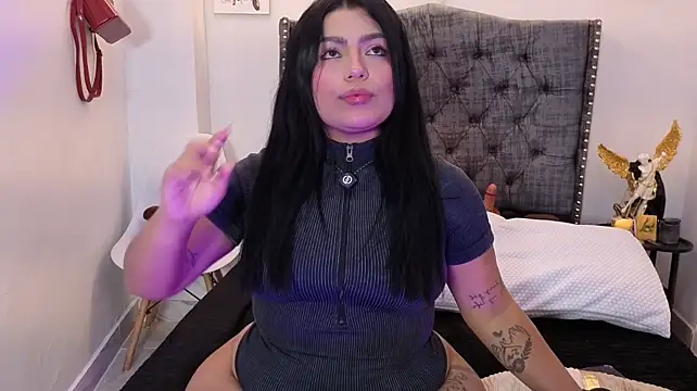 kyana_cream live cam on StripChat
