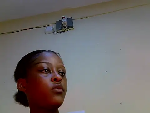 ebony_petite9 live cam on StripChat