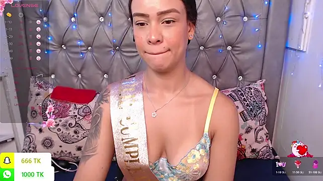 LAILAGUMMY live cam on StripChat