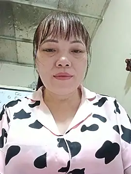 Sana-vn live cam on StripChat