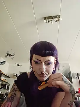 purple_coffin666 (G young) - Kerl massiert mir Füße