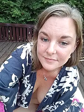 SwedishJennifer's live cam