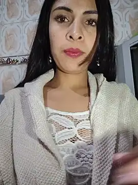 astrid-- (F young) - Tits out and suck 😈