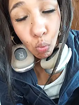 Ivon_C live sex cam