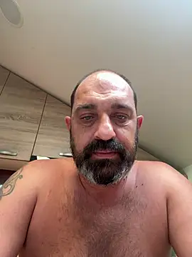 Ingerasul833 live cam on StripChat