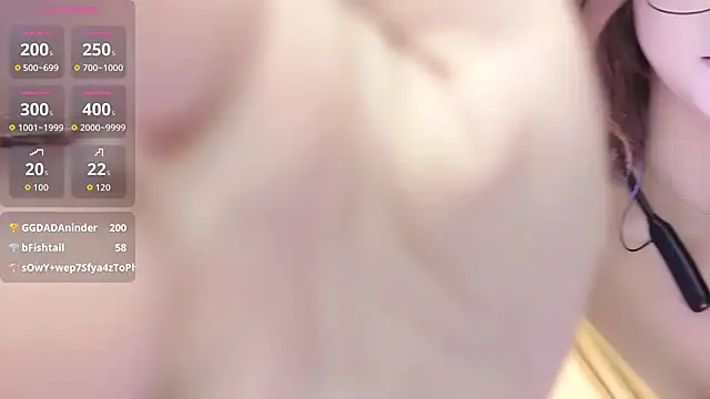 liberty-520 (F young) - 回来了✌上空揉胸不露点＋脱掉内裤含嘴里M腿国王震震3分钟