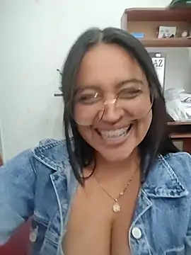 Mia_Risky-1