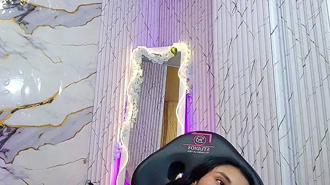 PEACHY_TAY webcam