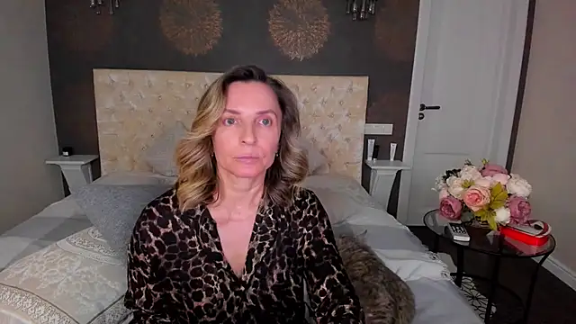 AllisonWilliams live webcam