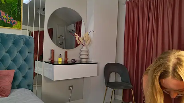 SiennaPierce webcam