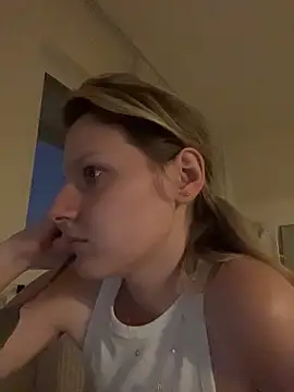MaryHiggins live cam on StripChat