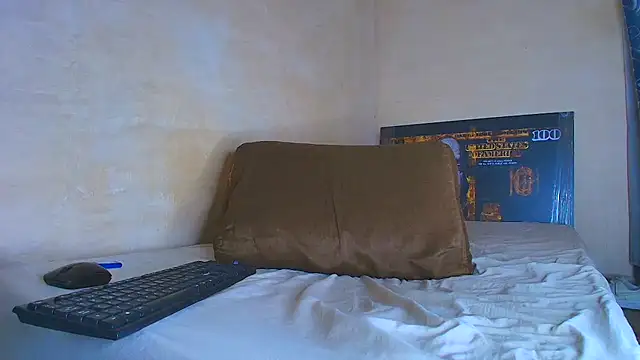 Thomass00 live cam on StripChat