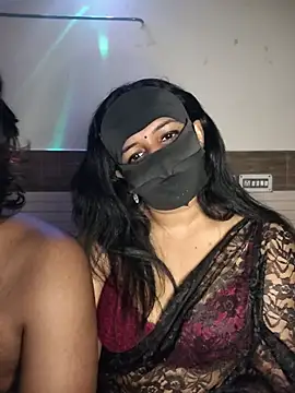 Fantacycouples live cam on StripChat