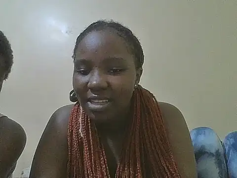 Legit_queene live cam on StripChat