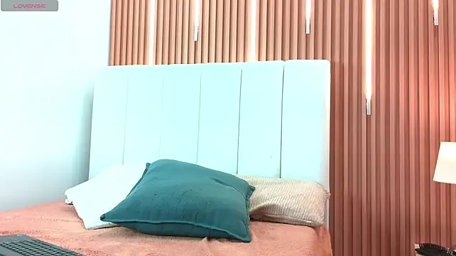KimSensual_ webcam