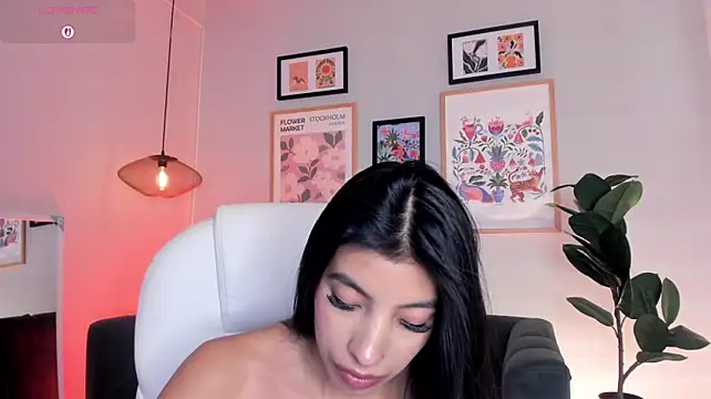 Tiffany_Low
