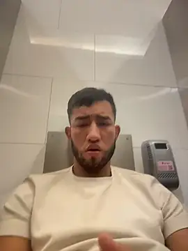 liam_bronw live cam on StripChat