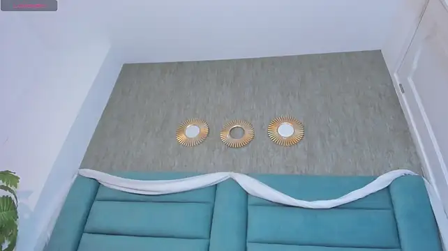 MiiaaVelvet webcam