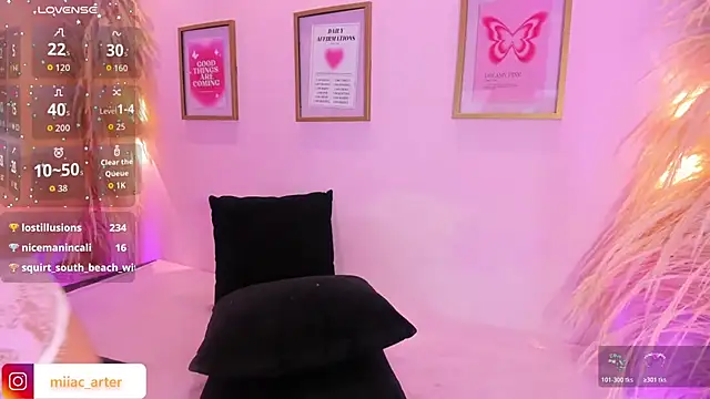 MiaaCarter_ webcam