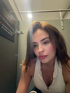 SofiaGomez444 live cam on StripChat
