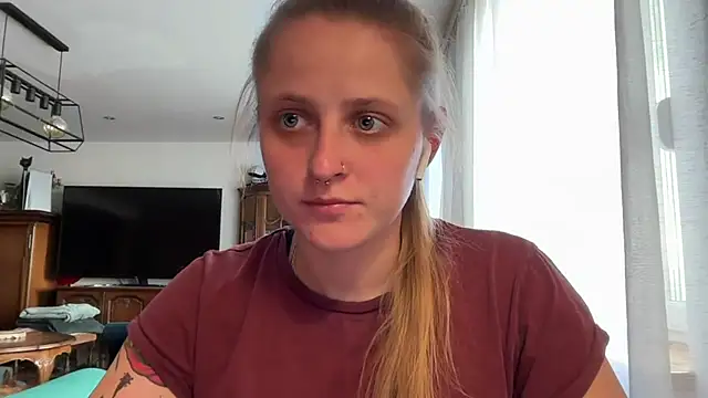 LeaWetGirl webcam