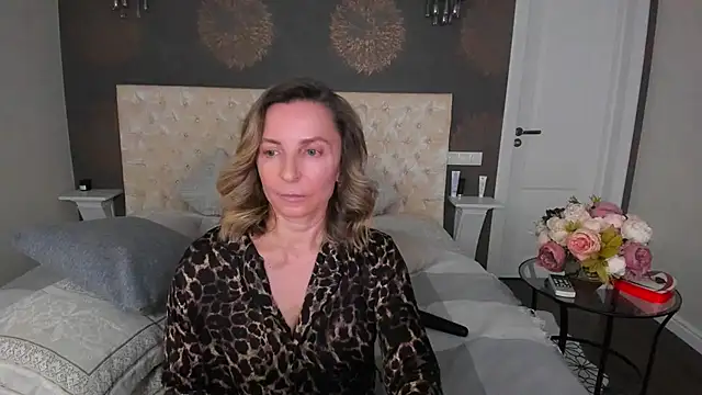 AllisonWilliams live cam on StripChat