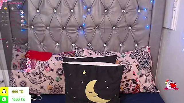 LAILAGUMMY webcam