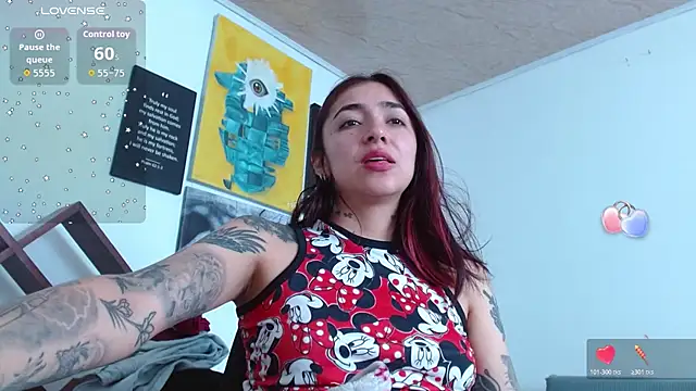 ZoeBakers_ live cam on StripChat