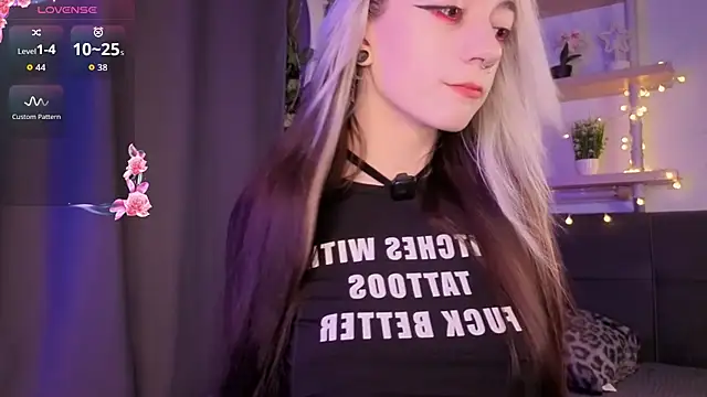 TristaRoht live sex cam
