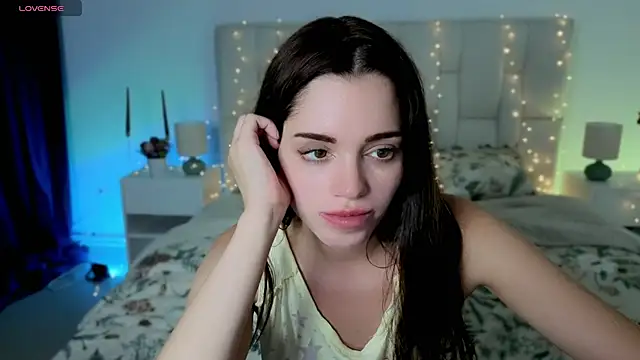 Little_cuti1e live cam on StripChat