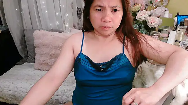 OhmyPinay webcam