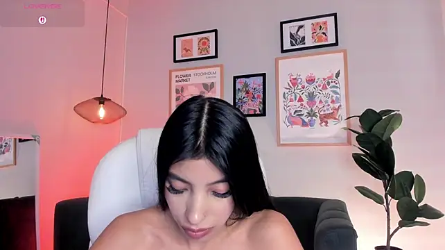 Tiffany_Low webcam