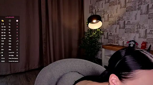 NarcisaDicker webcam