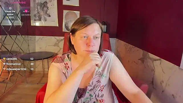 KellyPerfection webcam