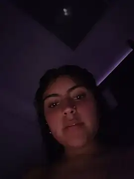 MishRaven webcam