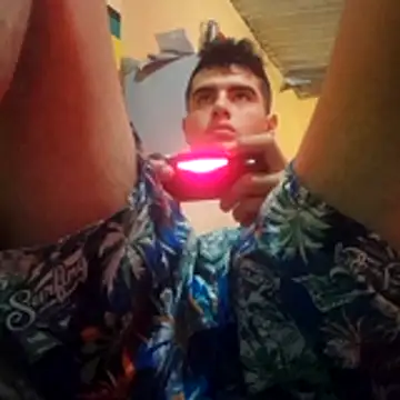 Ortiz3404 live cam on StripChat
